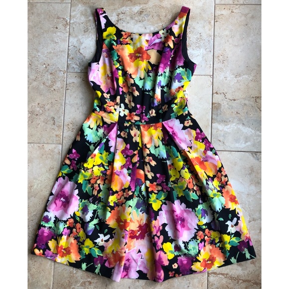 The Limited Dresses & Skirts - The Limited Black Sleeveless Floral Dress Size 2
